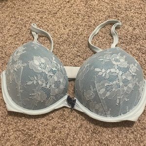 Victoria’s Secret Push up Bra 32 D